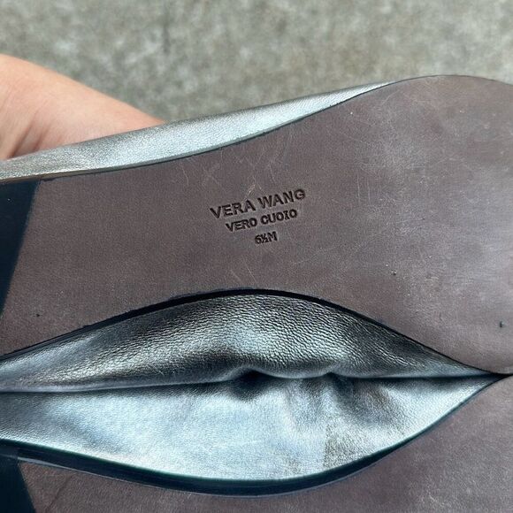 Vera Wang Silver Leather Open Toe Flats Shoes Women’s Size 6.5 - Picture 8 of 9